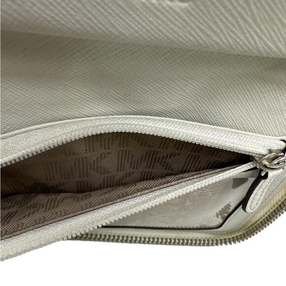 MICHAEL KORS Off white and Silver Jet Set Wallet - Picture 7 of 10